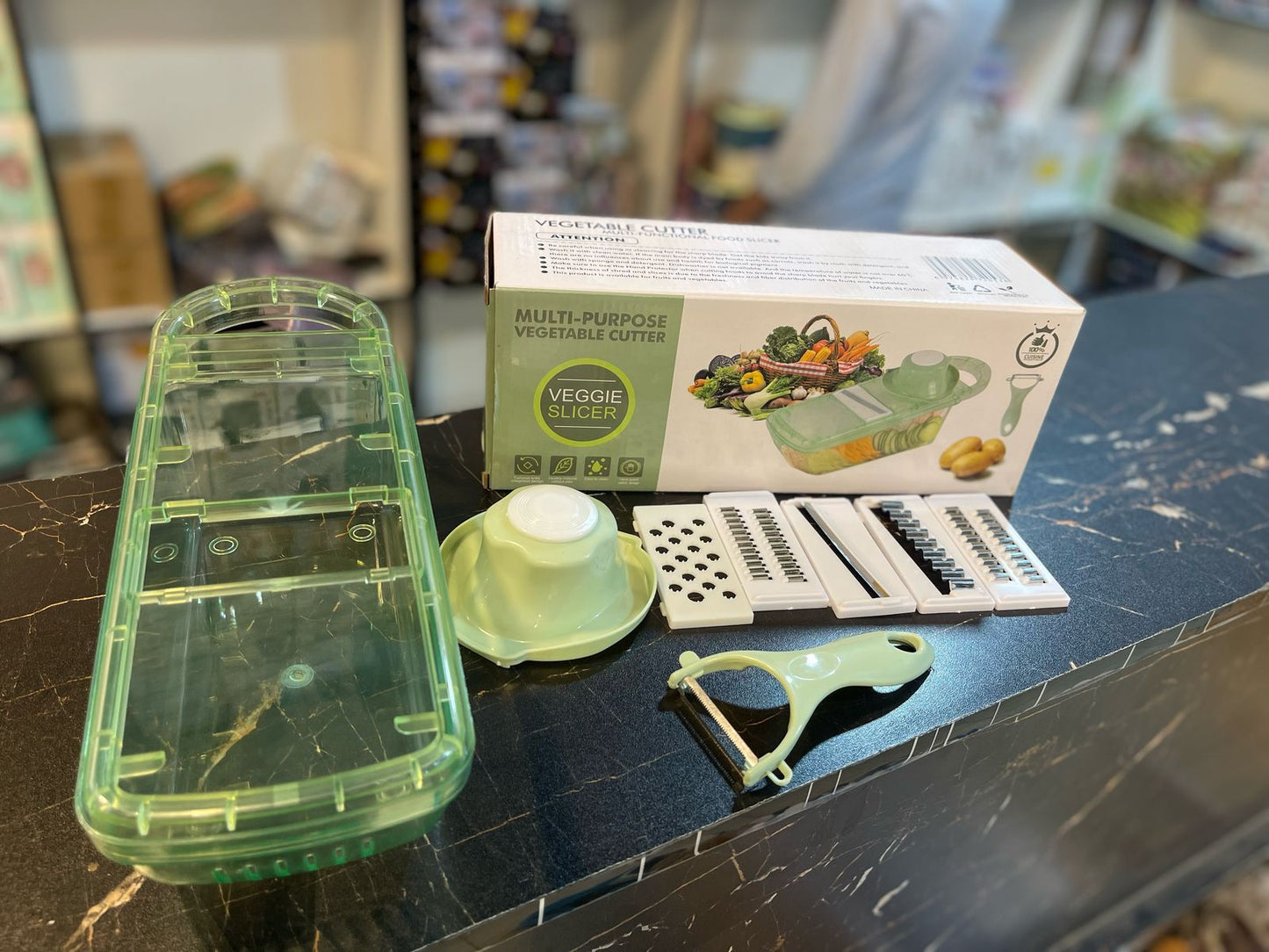 Vegetable Cutter,Mandoline Slicer Adjustable Vegetable Chopper Multifunctional Vegetable Cutter Food Chopper with Hand Guard Sharp Stainless Steel Blades for Vegetables Fruits Home Kitchen