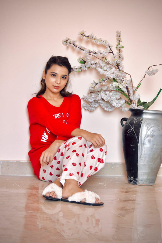 Red The More I Grow Hearts Woman Pajama Set